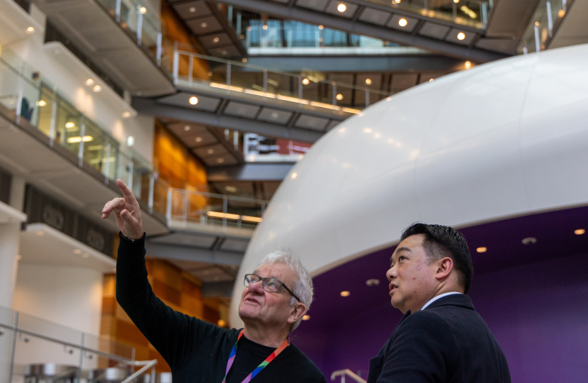 Local MP Alan Mak visits Crick Institute to support fight against cancer 