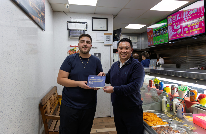 Local MP Alan Mak visits Leigh Park takeaway Dilan Kebab to congratulate owners on winning major award