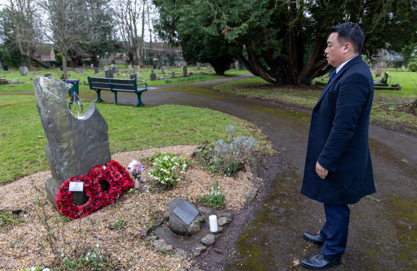 Local MP Alan Mak lights candle in Havant Cemetery to mark Holocaust Memorial Day and 80th anniversary of Auschwitz-Birkenau liberation