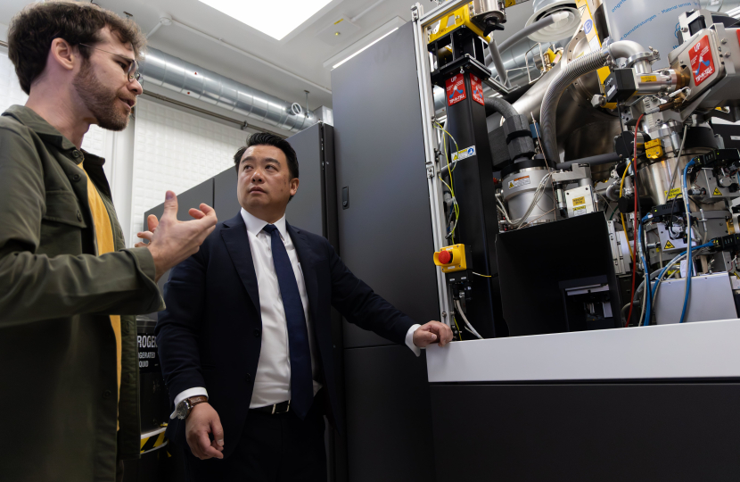Local MP Alan Mak visits The Institute of Cancer Research to see how its scientists are leading the fight against cancer