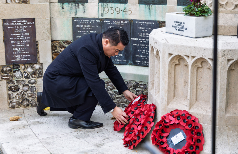 Local MP Alan Mak takes part in 2025 Remembrance Sunday parade and service in Havant