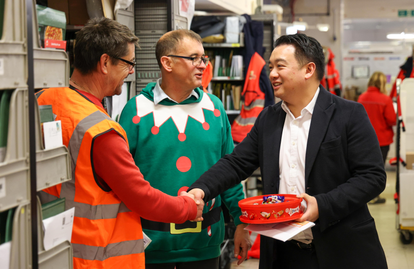 Local MP Alan Mak visits Royal Mail's Havant Delivery Office to thank staff 