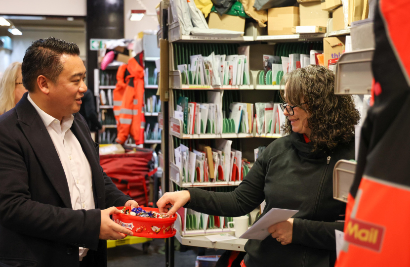 Local MP Alan Mak visits Royal Mail's Hayling Island Delivery Office to thank staff 