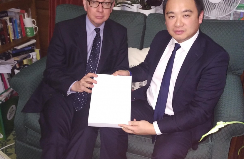 Alan Mak MP meets Communities Secretary Michael Gove to lobby for the Havant area to receive funding