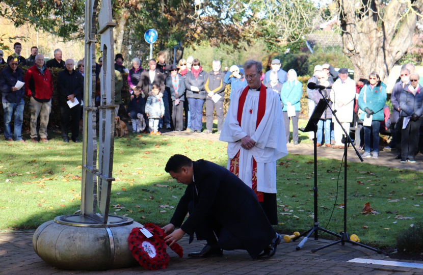 Local MP Alan Mak takes part in Act of Remembrance in Emsworth to mark Armistice Day 2023