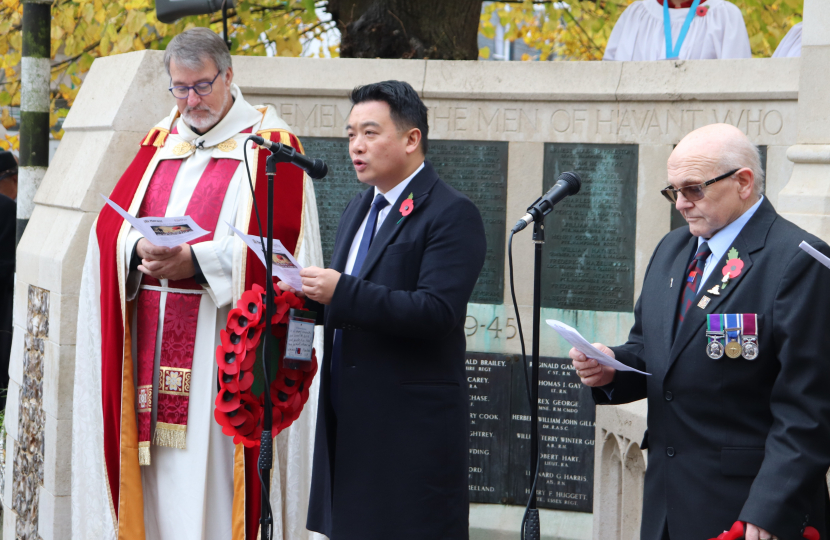 Local MP Alan Mak takes part in parade and service in Havant to mark Remembrance Sunday