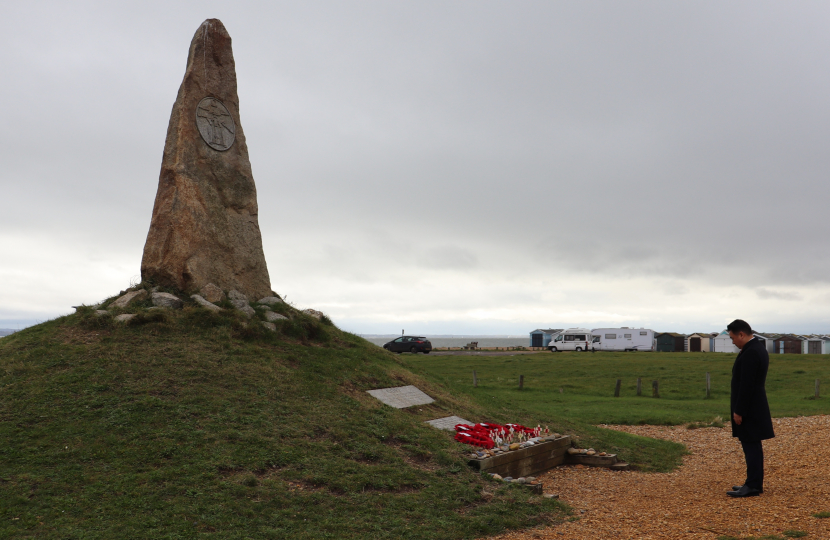 Local MP Alan Mak pays tribute to Hayling Island's veterans and heroes on Remembrance Sunday