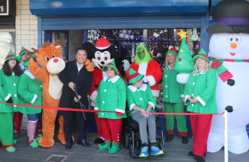 Local MP Alan Mak opens Leigh Park Christmas Grotto 2023 at the Greywell Centre