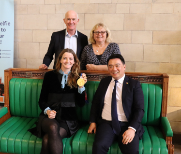 Local MP Alan Mak welcomed Eilidh McIntyre MBE and her family to Parliament to congratulate her and discuss sports funding.