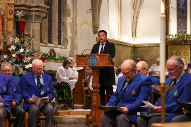 Local MP Alan Mak takes part in annual Havant Community Christmas Carol Service for 2024