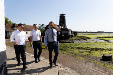Local MP Alan Mak welcomes £7m funding towards Langstone flood defence scheme  