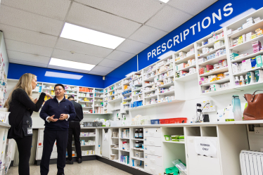 Local MP Alan Mak visits Lalys Pharmacy on Hayling Island and calls for more Government support for community pharmacies