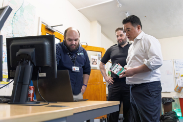 Local MP Alan Mak sees how AI-powered app is being used by retailers to fight back against shoplifting 