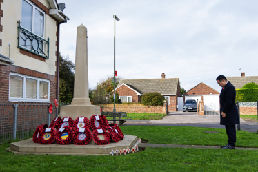 Local MP Alan Mak pays his respects to Hayling Island's veterans and heroes on Remembrance Sunday 2025