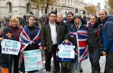 Local MP Alan Mak joins farmers in protest against Labour's Family Farm Tax