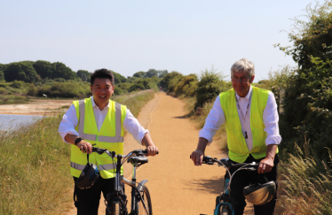 Local MP Alan Mak welcomes completion of work to upgrade surface on Hayling Billy Trail