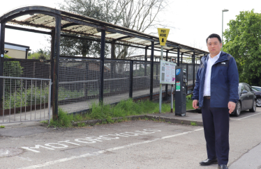 Local MP Alan Mak welcomes plan for new £12.8m Havant railway footbridge 
