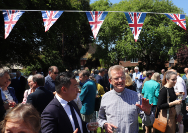 Local MP Alan Mak attends special centenary celebration service for Emsworth and Warblington churches joining together