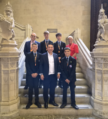 Local MP Alan Mak congratulates Warblington School pupils on reaching final of national sustainability competition 