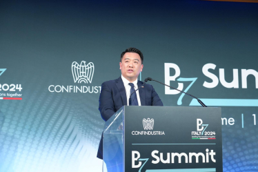 Local MP Alan Mak represents UK at G7 summit for business ministers and business leaders in Rome