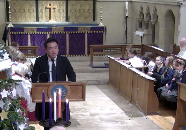 Local MP Alan Mak takes part in annual Havant Community Christmas Carol Service 2023