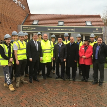 Alan Mak MP with local apprentices